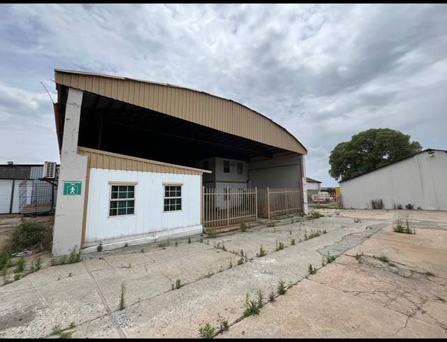 700M² WAREHOUSE TO LET IN DALVIEW